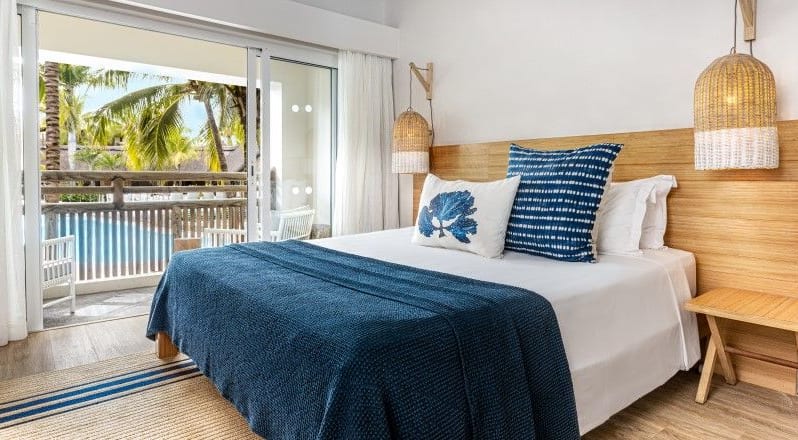 Lagoon Attitude - Couple Poolside Room Pool View